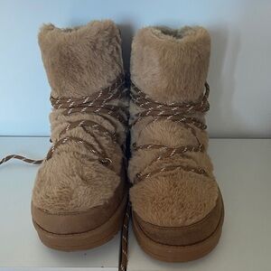 Ardene Tan Faux Fur Winter Boots
